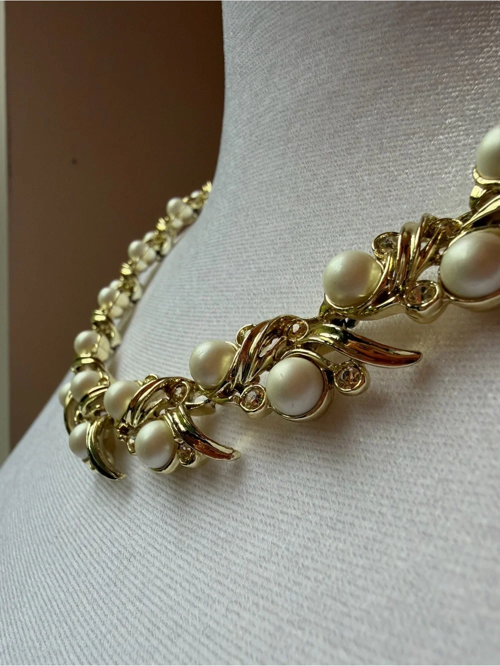 Vintage 60s Saran Coventry “Royal Ballet” Pearl Adjustable Choker - Picture 8 of 15